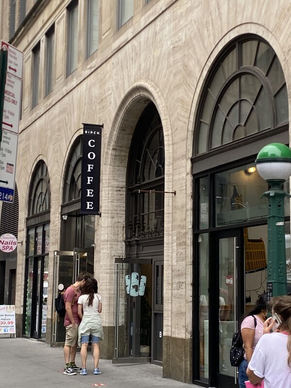 NEW YORK SIGN SHOP FOR CAPTIVATING GRAPHICS