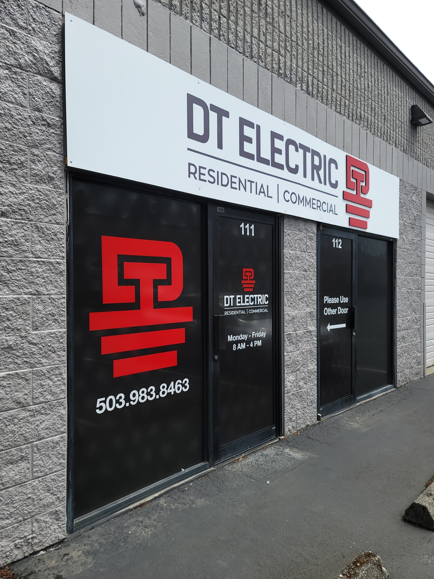 DT Electric Business Signs Made by OC Sign Group in Portland, OR